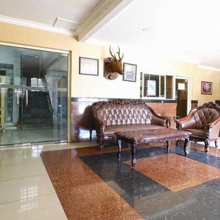 Hotel Tanjung Σουραμπάγια Εξωτερικό φωτογραφία